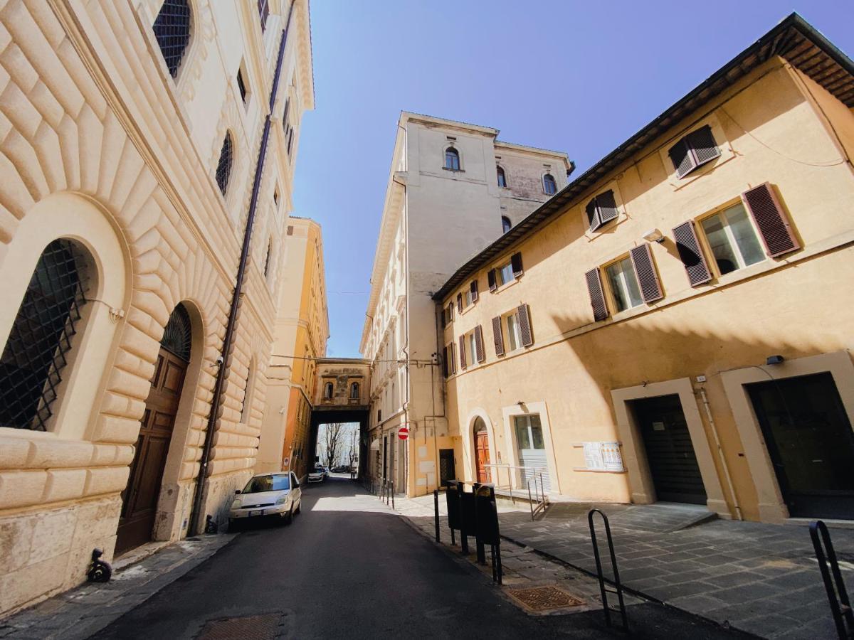 Exclusive Apartment In Piazza Italia In Perugia Eksteriør bilde